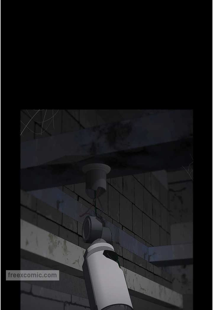 监狱女囚 第49話-插進女王下體的未知巨物 韩漫图片18
